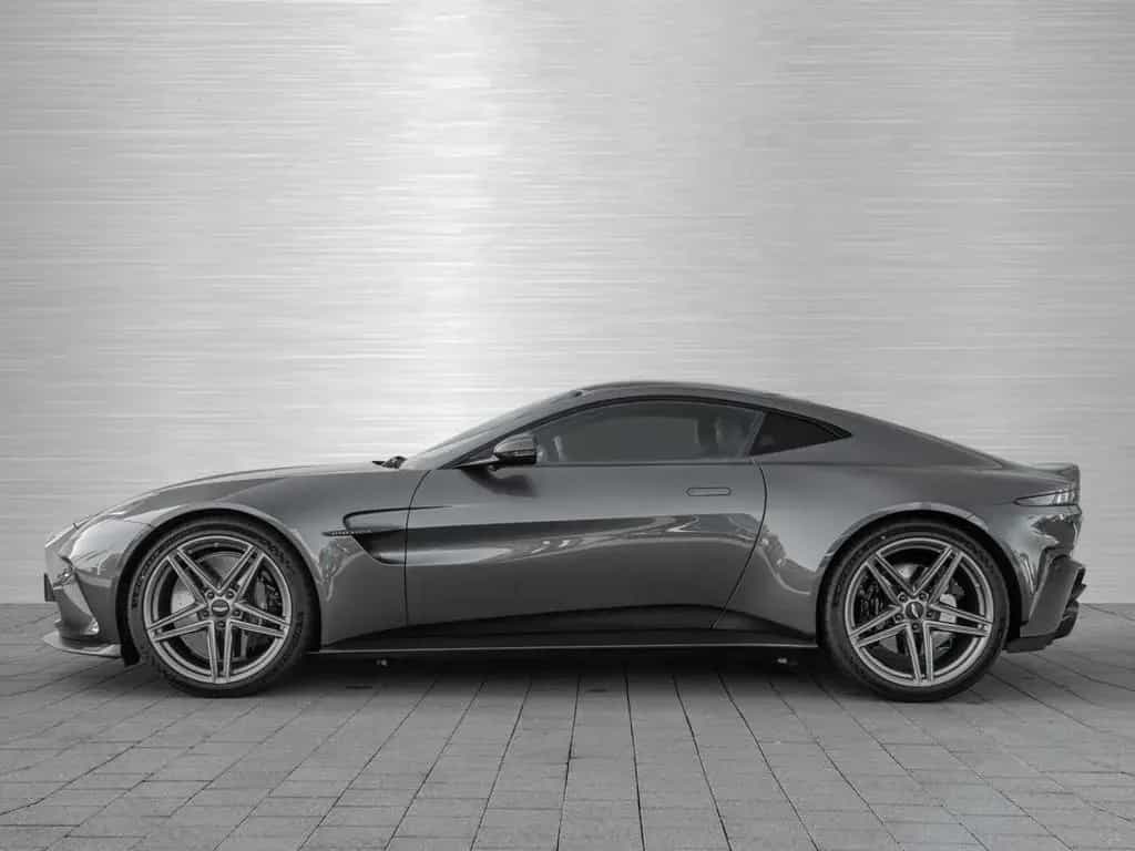 Aston Martin V8 Vantage 07/2025-photo-29