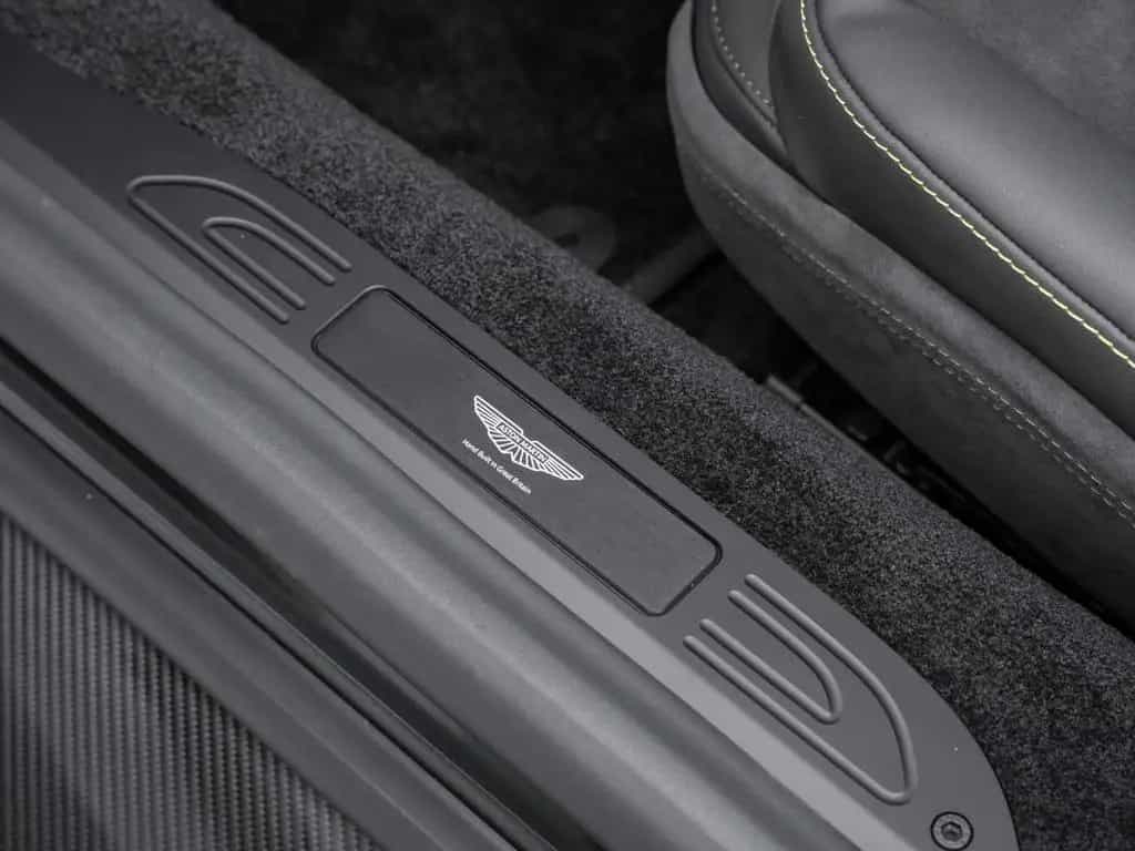 Aston Martin V8 Vantage 07/2025-photo-33