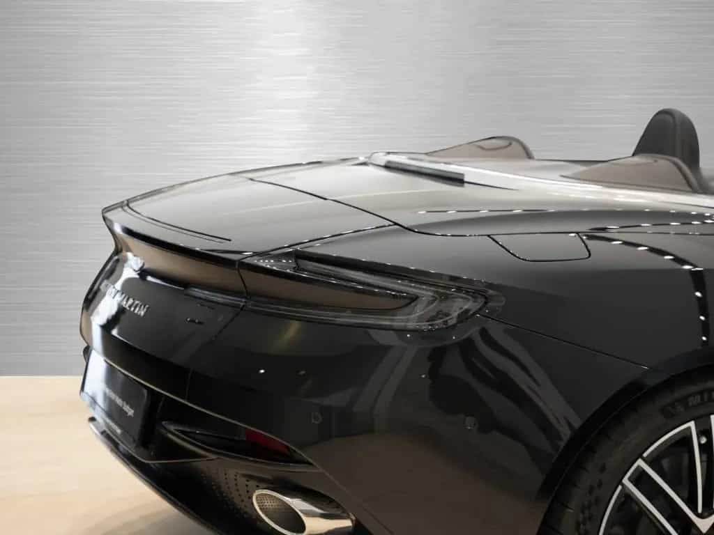 Aston Martin DB12 V8 Volante null-photo-15