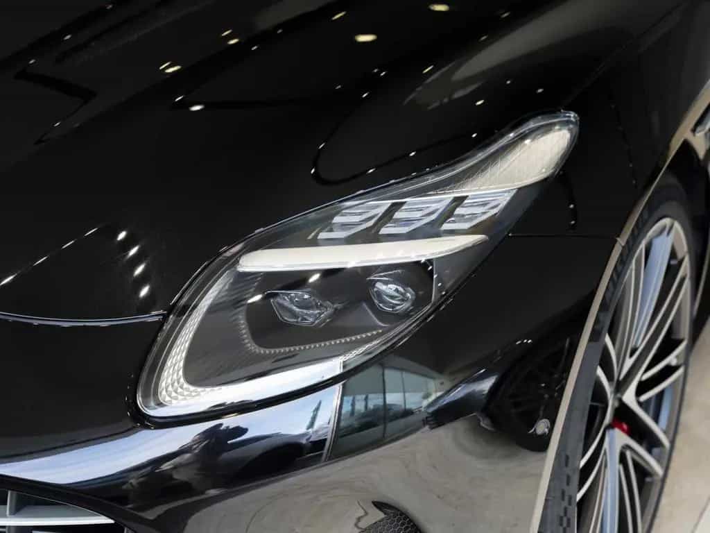 Aston Martin DB12 V8 Volante null-photo-19