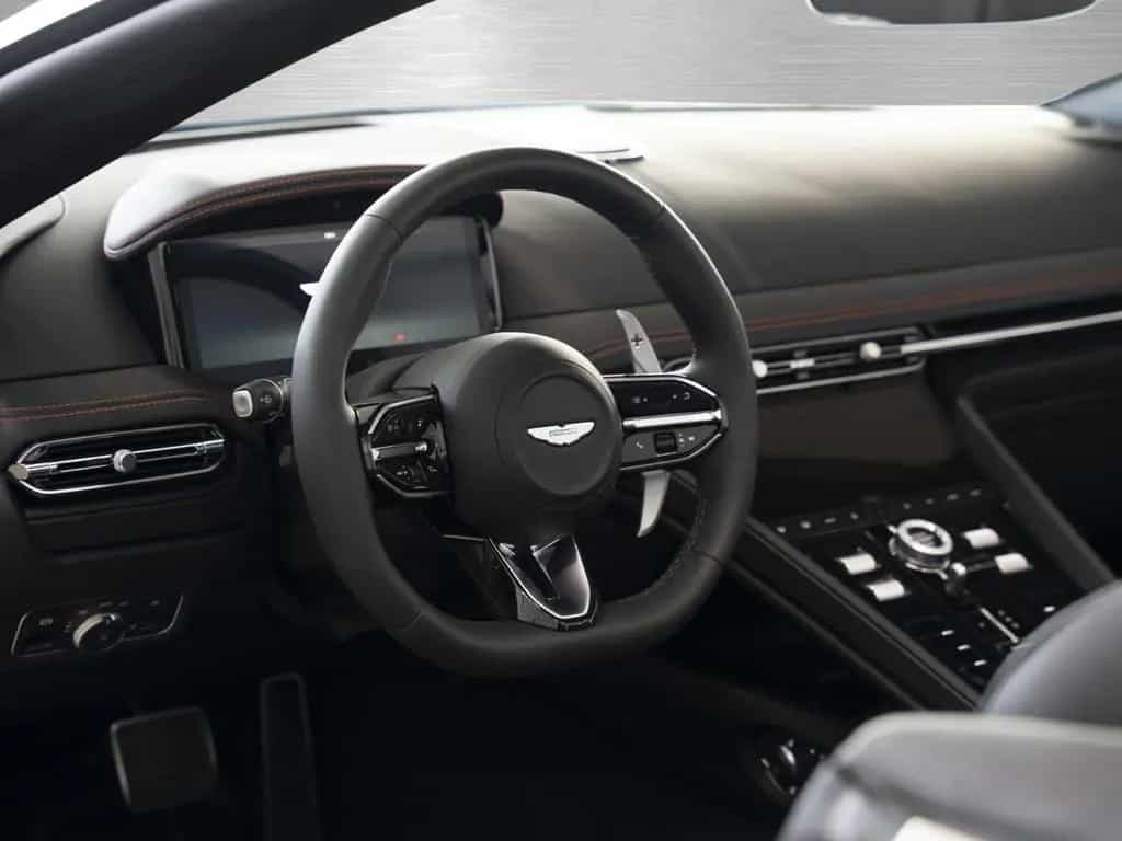 Aston Martin DB12 V8 Volante null-photo-23