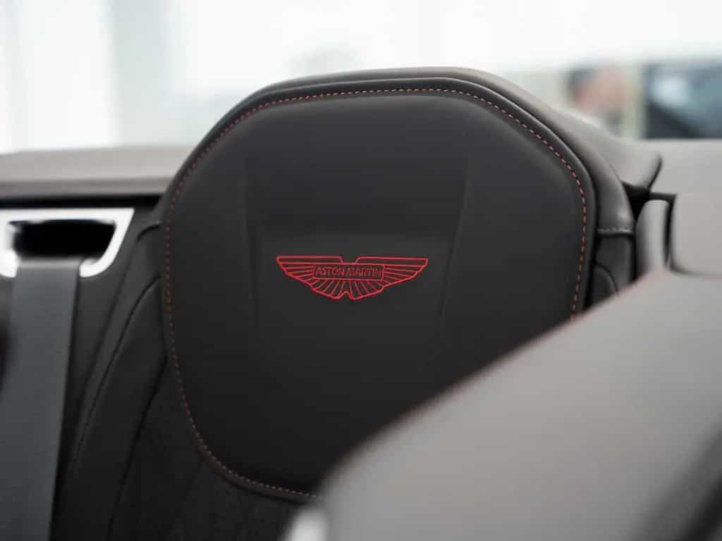 Aston Martin DB12 V8 Volante null-photo-30