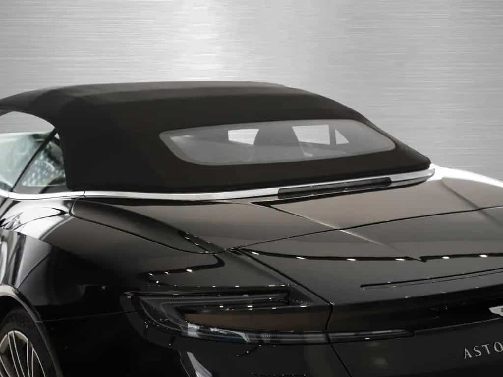 Aston Martin DB12 V8 Volante null-photo-45