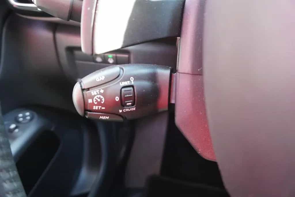 Citroën C5 Aircross 1.2 LED Navi ACC AHK Totwinkel SHZ 06/2020-photo-24