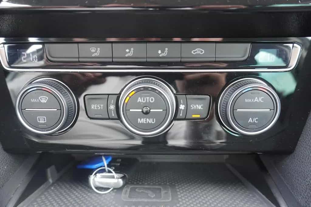 Volkswagen Passat Variant 1.5 TSI DSG Business LED ACC Navi 06/2020-photo-20
