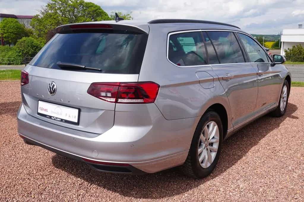 Volkswagen Passat Variant 1.5 TSI DSG Business LED ACC Navi 06/2020-photo-4