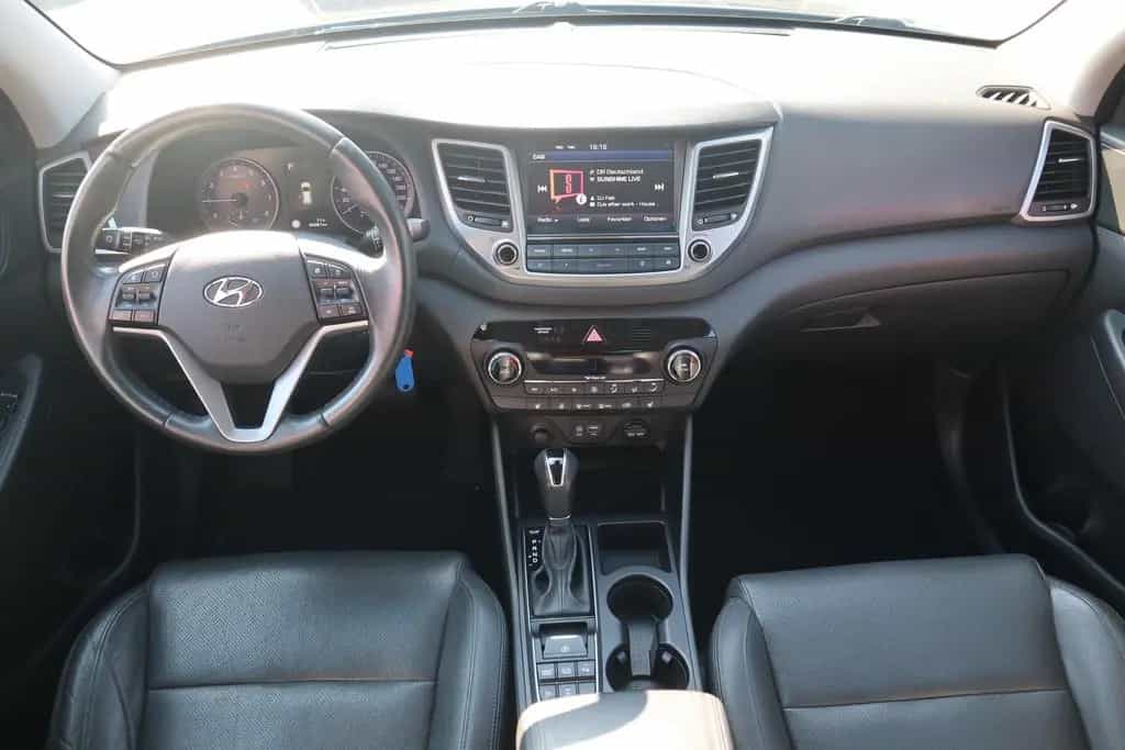 Hyundai TUCSON 1.6 T-GDI 4WD AWD Navi AHK Kamera Leder 05/2017-photo-10