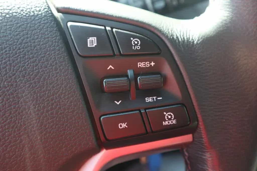 Hyundai TUCSON 1.6 T-GDI 4WD AWD Navi AHK Kamera Leder 05/2017-photo-13