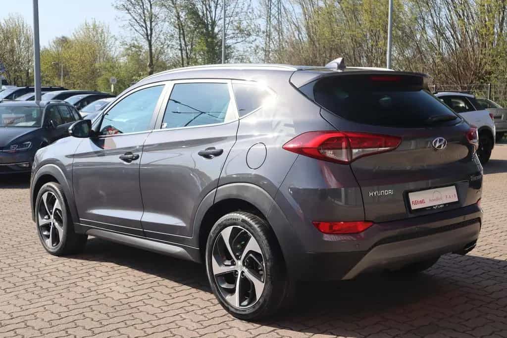 Hyundai TUCSON 1.6 T-GDI 4WD AWD Navi AHK Kamera Leder 05/2017-photo-2