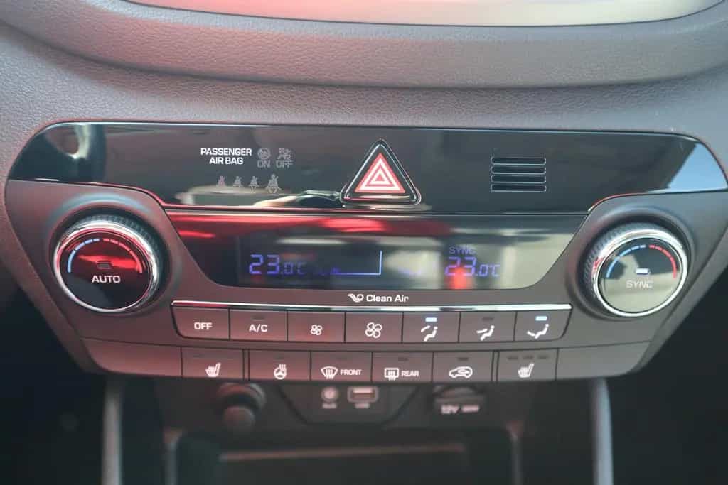 Hyundai TUCSON 1.6 T-GDI 4WD AWD Navi AHK Kamera Leder 05/2017-photo-23
