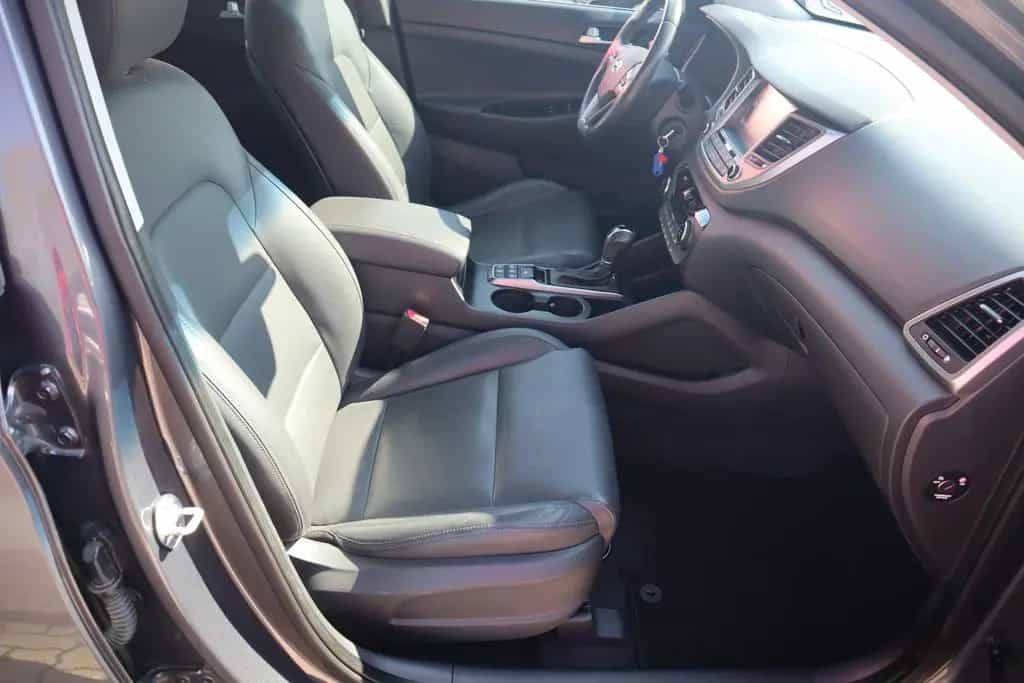 Hyundai TUCSON 1.6 T-GDI 4WD AWD Navi AHK Kamera Leder 05/2017-photo-27