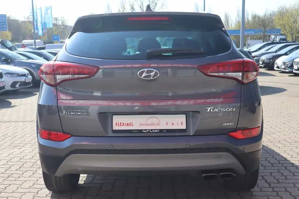 Hyundai TUCSON 1.6 T-GDI 4WD AWD Navi AHK Kamera Leder 05/2017-photo-3