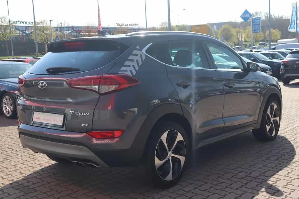 Hyundai TUCSON 1.6 T-GDI 4WD AWD Navi AHK Kamera Leder 05/2017-photo-4
