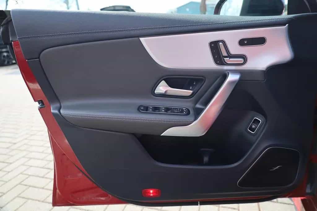 Mercedes-Benz CLA-Class 35 AMG 4Matic LED Navi ACC Android Apple DAB 04/2021-photo-31