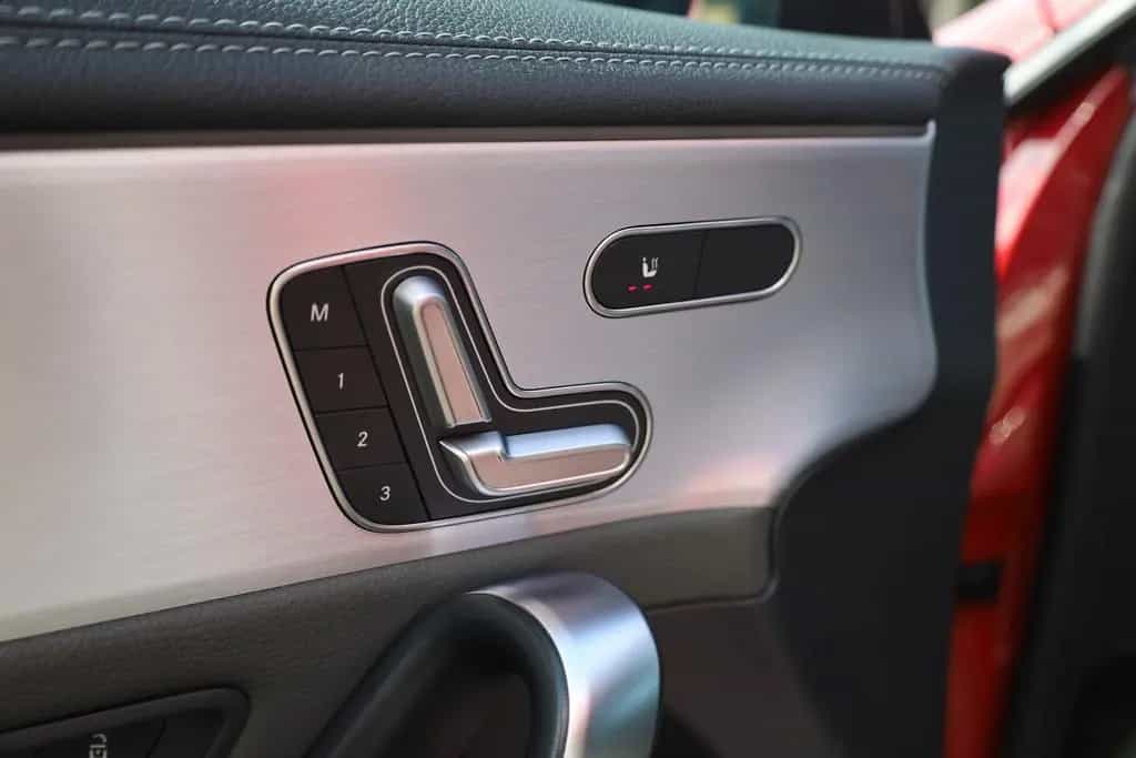 Mercedes-Benz CLA-Class 35 AMG 4Matic LED Navi ACC Android Apple DAB 04/2021-photo-32