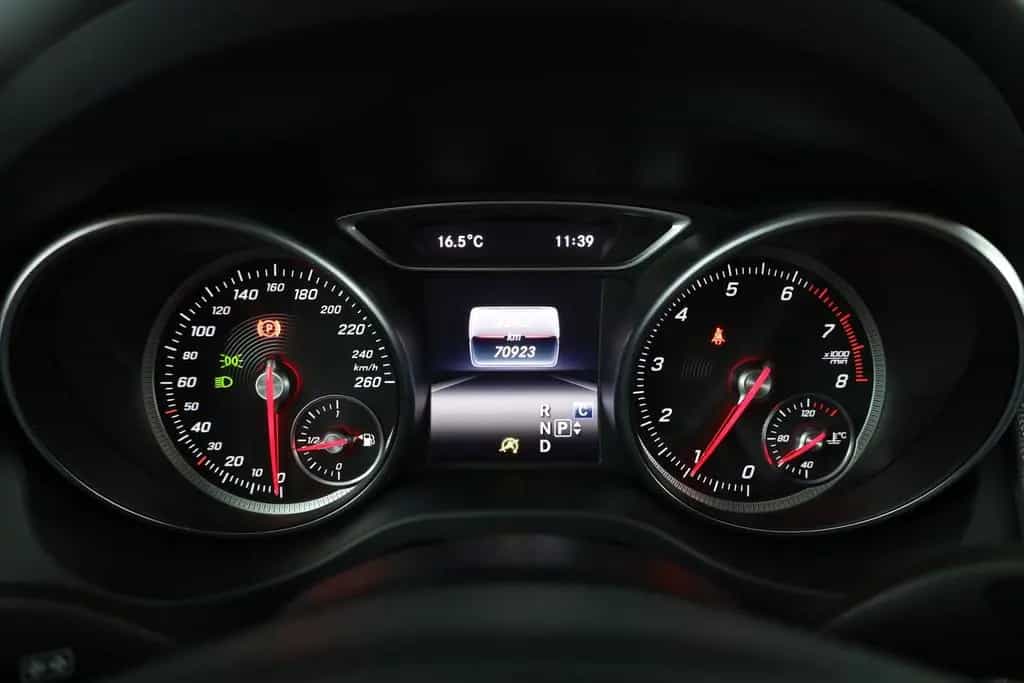 Mercedes-Benz CLA 250 SB 4Matic LED Kamera Navi Tempomat Leder 11/2017-photo-17