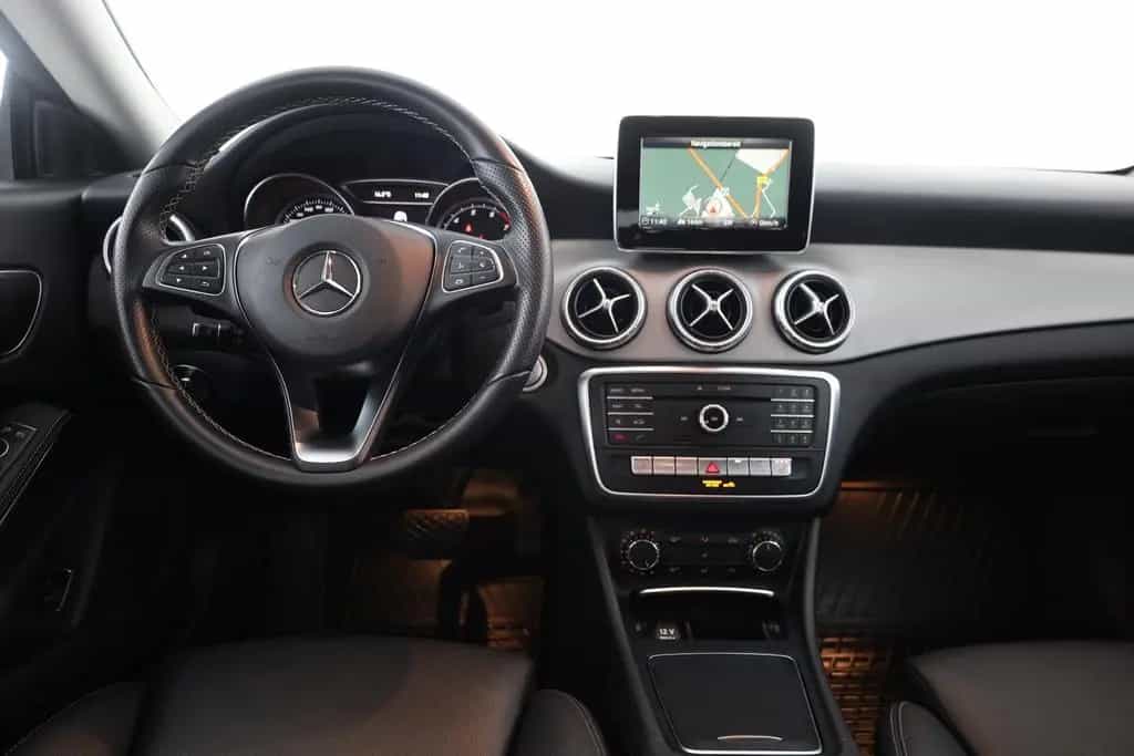 Mercedes-Benz CLA 250 SB 4Matic LED Kamera Navi Tempomat Leder 11/2017-photo-9