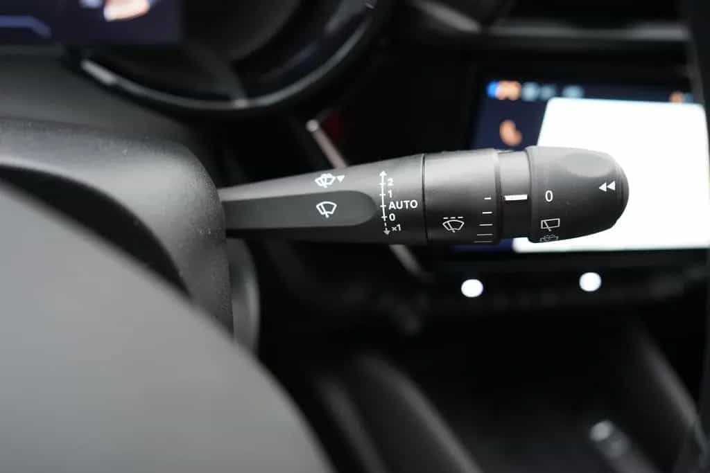 Alfa Romeo Junior Ibrida Speciale 1.2 VGT mHev Matrix ACC 06/2025-photo-27