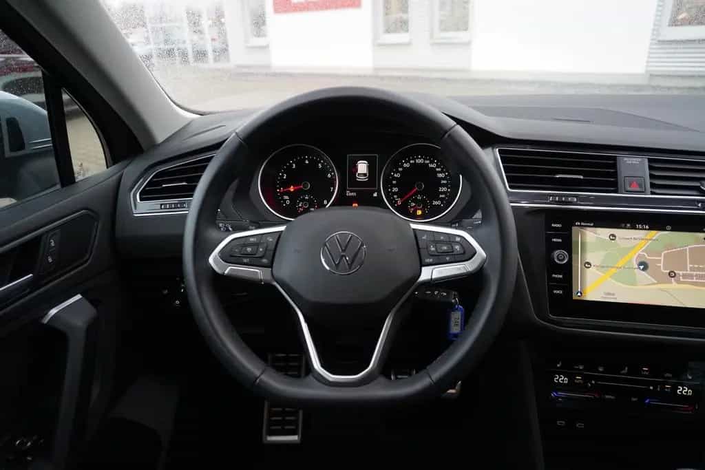 Volkswagen Tiguan 1.5 TSI United Navi LED AHK ACC PDC DAB 01/2021-photo-11