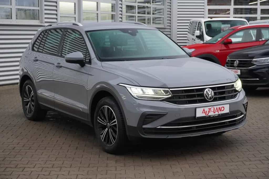 Volkswagen Tiguan 1.5 TSI United Navi LED AHK ACC PDC DAB 01/2021-photo-2
