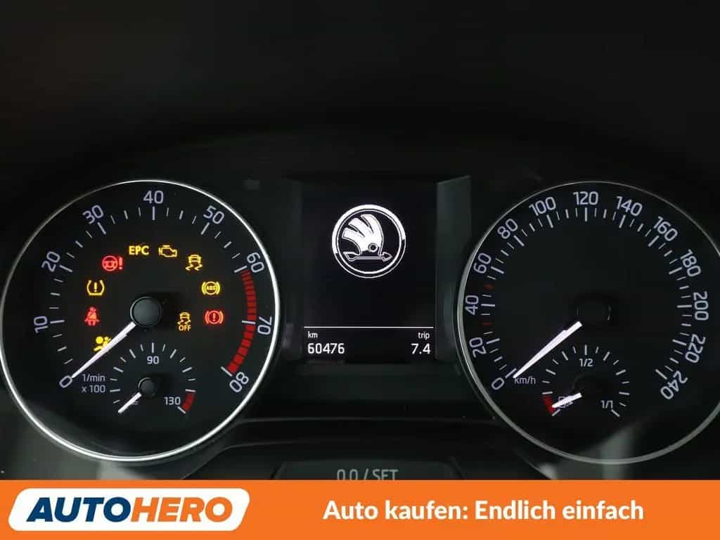 Skoda Fabia 1.0 TSI Style*TEMPO*PDC*SHZ*KLIMA* 08/2018-photo-17