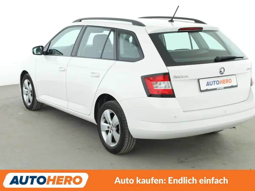 Skoda Fabia 1.0 TSI Style*TEMPO*PDC*SHZ*KLIMA* 08/2018-photo-1