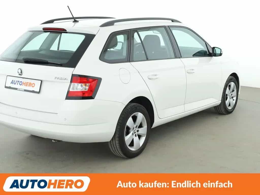Skoda Fabia 1.0 TSI Style*TEMPO*PDC*SHZ*KLIMA* 08/2018-photo-3