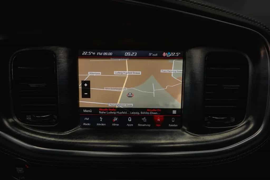 Dodge Charger 5.7 V8 HEMI R/T DAYTONA Performance 09/2022-photo-25