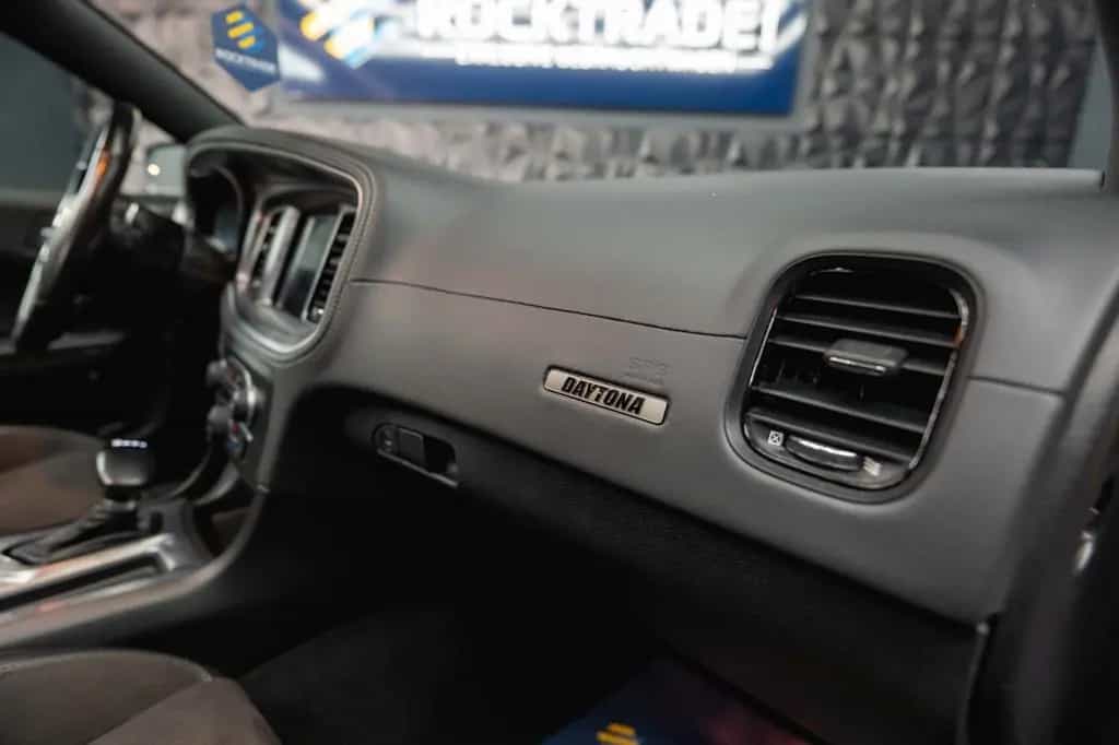 Dodge Charger 5.7 V8 HEMI R/T DAYTONA Performance 09/2022-photo-39