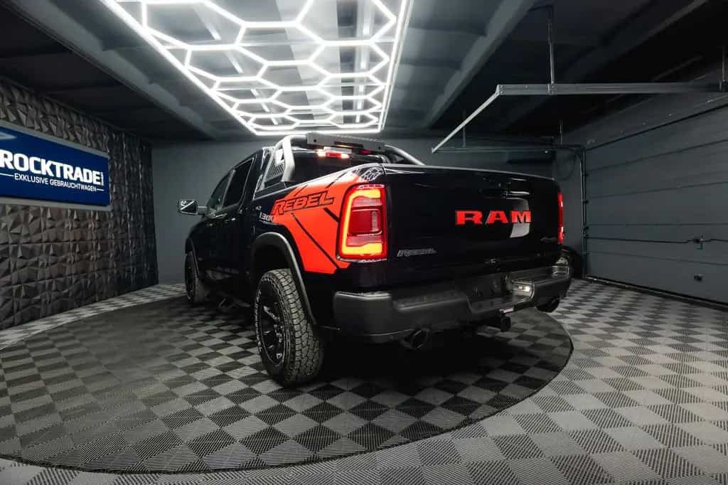 Dodge RAM 5.7 V8 HEMI 4x4 REBEL AXLE LOCK Airmatic LED 07/2021-photo-17
