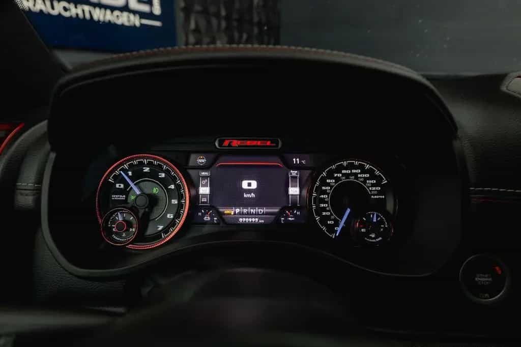 Dodge RAM 5.7 V8 HEMI 4x4 REBEL AXLE LOCK Airmatic LED 07/2021-photo-28