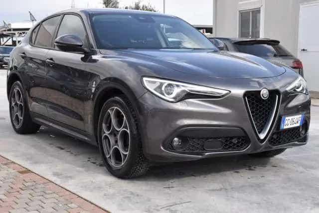 Alfa Romeo Stelvio ROMEO Stelvio 2.2 Turbodiesel 160 CV AT8 RW 10/2021-photo-2