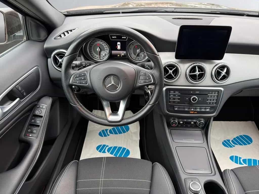 Mercedes-Benz GLA-Class 200*Urban*Navi*PDC*SHZ*Xenon*8-Fach*2.Hand* 07/2016-photo-10
