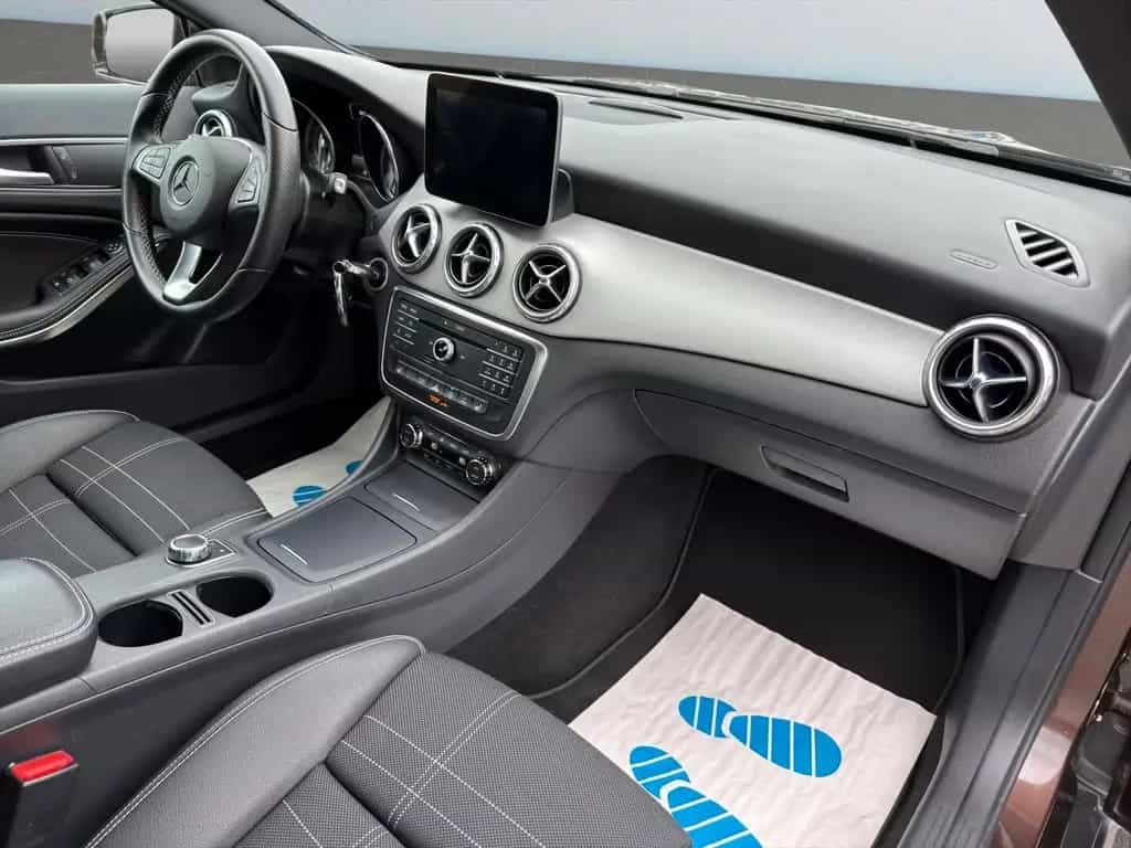 Mercedes-Benz GLA-Class 200*Urban*Navi*PDC*SHZ*Xenon*8-Fach*2.Hand* 07/2016-photo-11