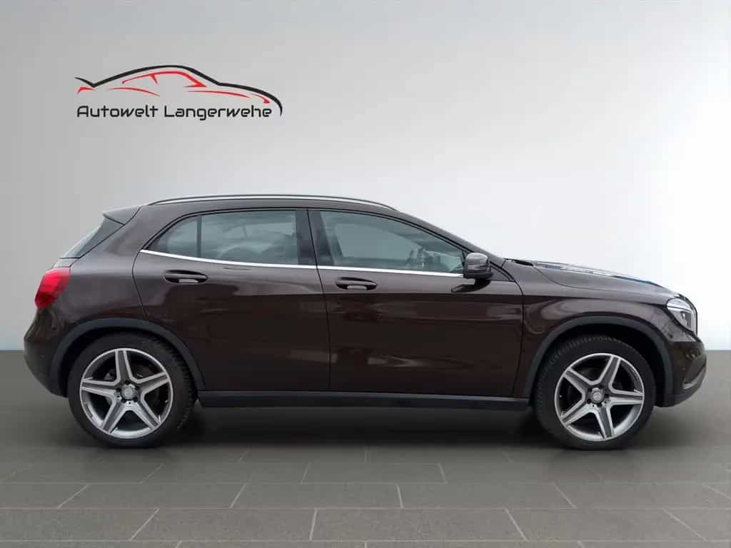Mercedes-Benz GLA-Class 200*Urban*Navi*PDC*SHZ*Xenon*8-Fach*2.Hand* 07/2016-photo-2