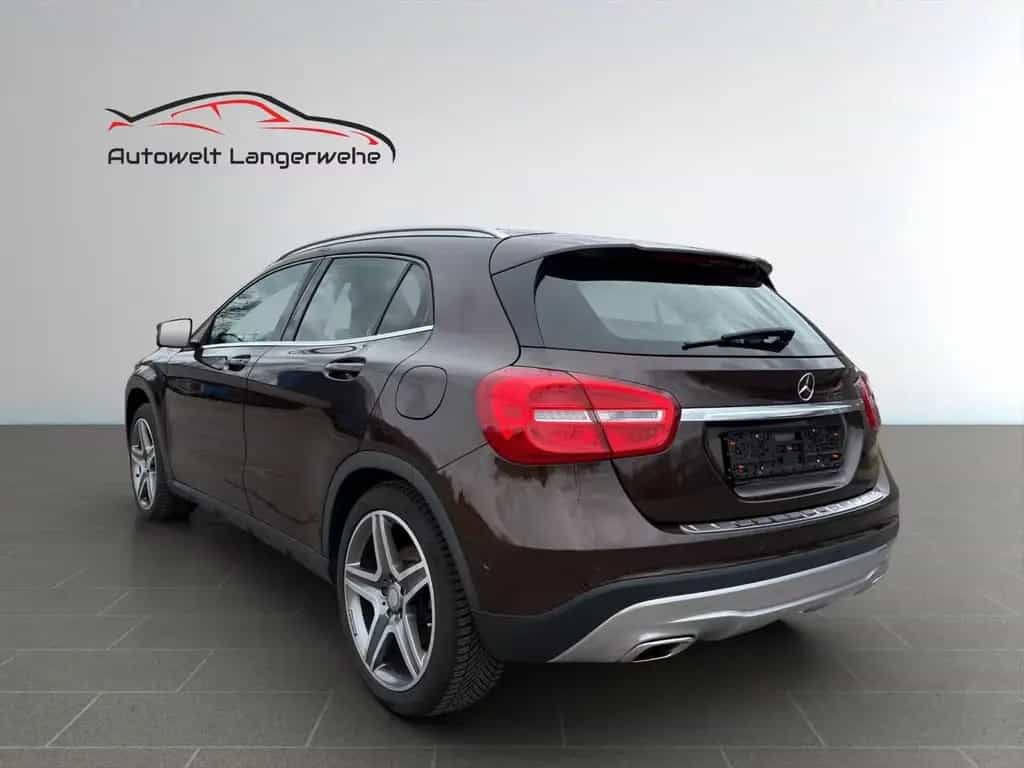 Mercedes-Benz GLA-Class 200*Urban*Navi*PDC*SHZ*Xenon*8-Fach*2.Hand* 07/2016-photo-4