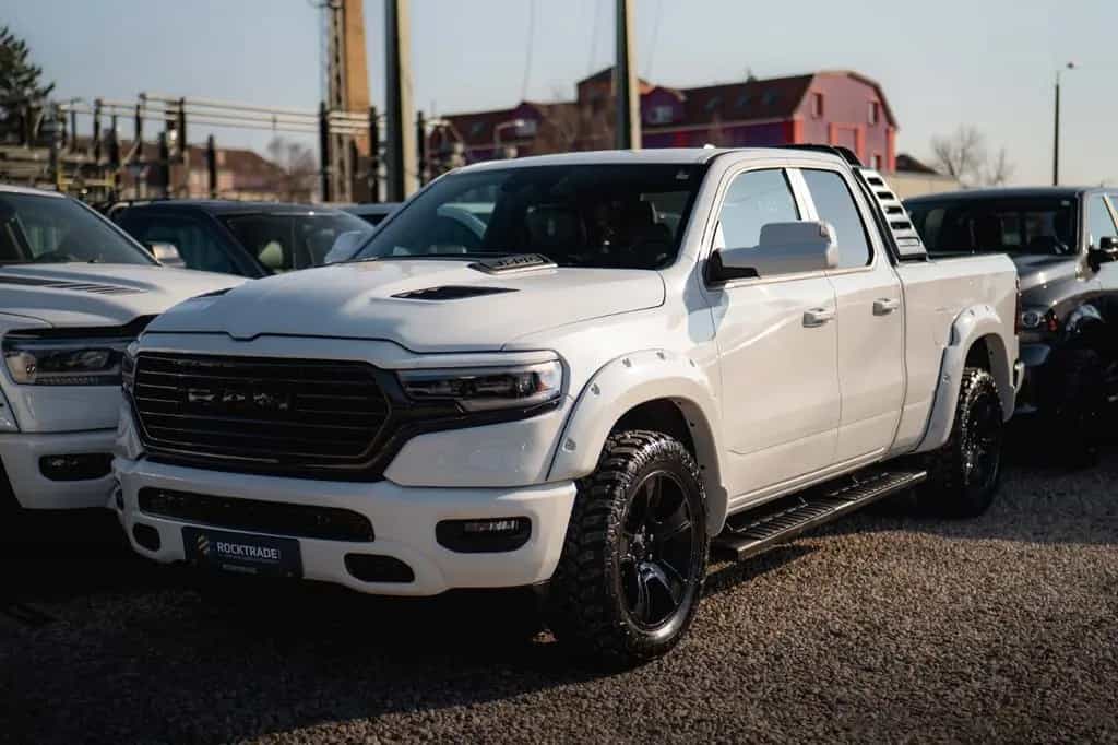 Dodge RAM 5.7 V8 HEMI 4x4 OFFROAD LONGBED Limited 19% 01/2024-photo-46