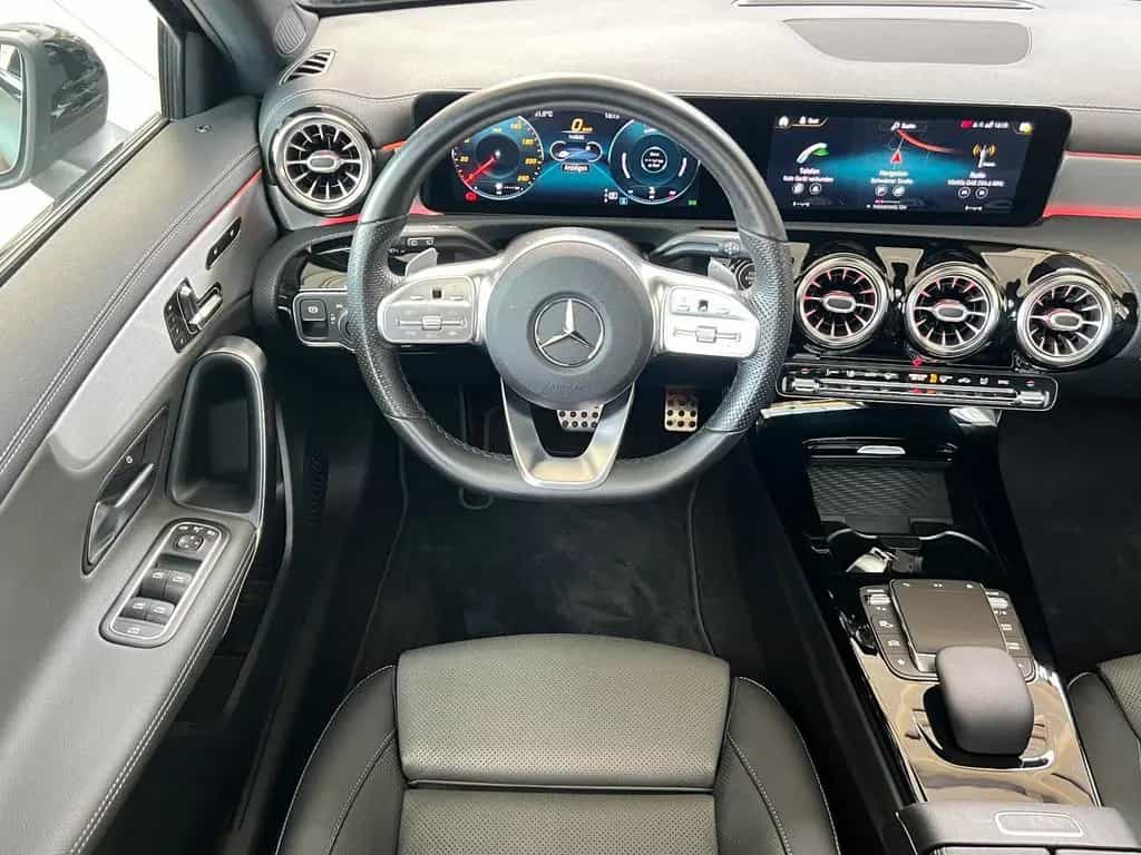 Mercedes-Benz A-Class d AMG PERFORMANCE PANO MBUX KAMERA LED ACC 11/2020-photo-9