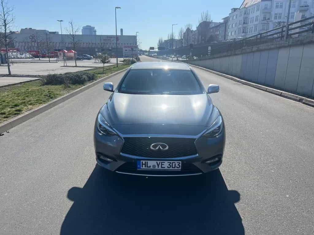 Infiniti Q30 1.5d FWD City Black Edition 06/2016-photo-6