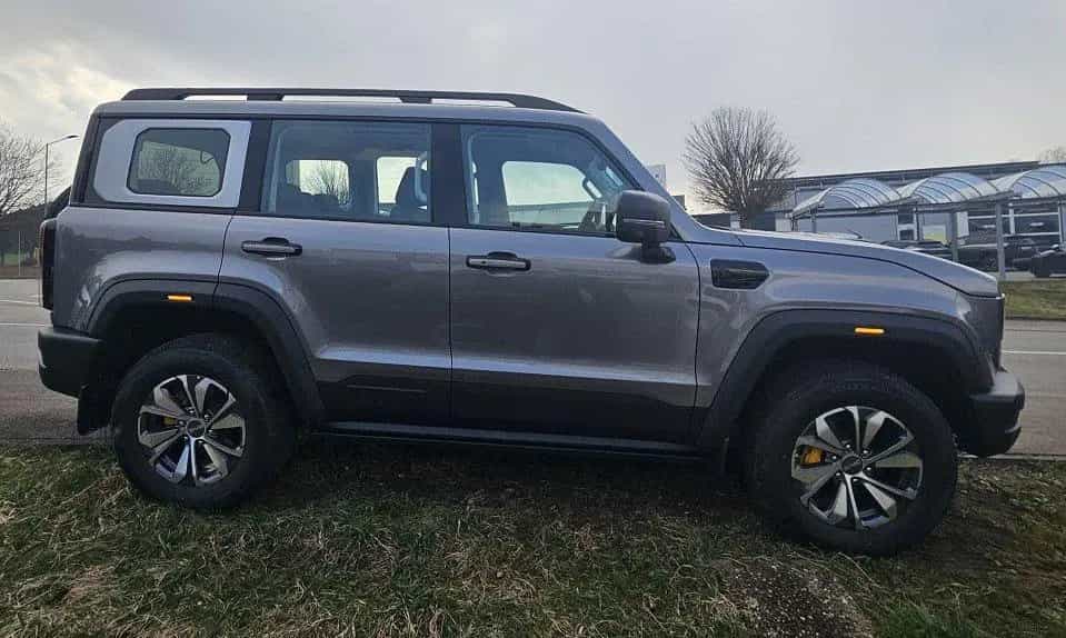 BAIC BJ40 2.0-T 4WD Pro*All-Inclusive null-photo-2