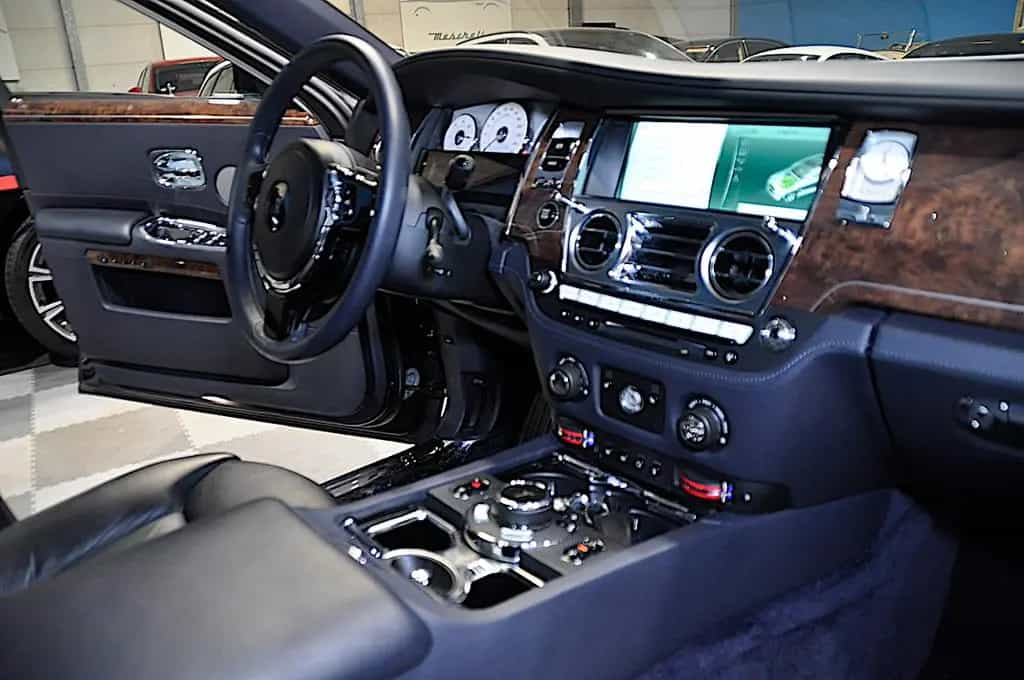 Rolls-Royce Ghost SERIE II -PANORAMA-STARLIGHT- 02/2015-photo-18