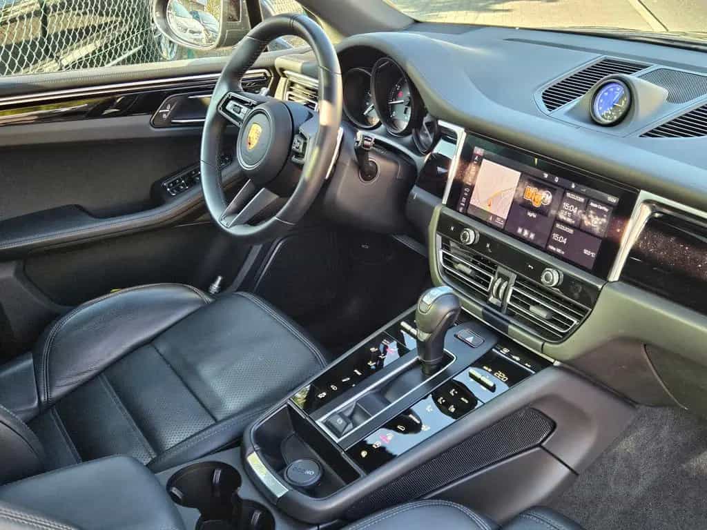 Porsche Macan Turbo 21Zoll DeutschesFahrzeug Panorama 03/2023-photo-11