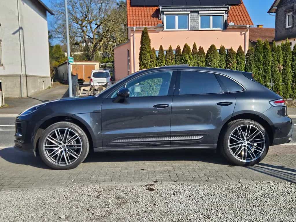 Porsche Macan Turbo 21Zoll DeutschesFahrzeug Panorama 03/2023-photo-18