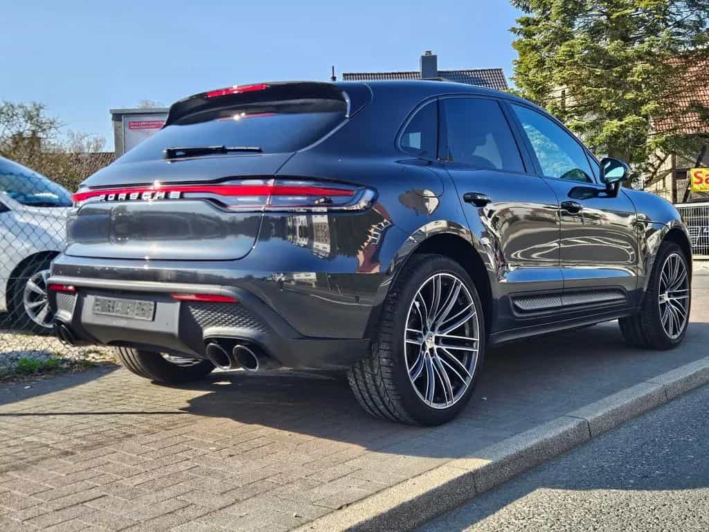 Porsche Macan Turbo 21Zoll DeutschesFahrzeug Panorama 03/2023-photo-2