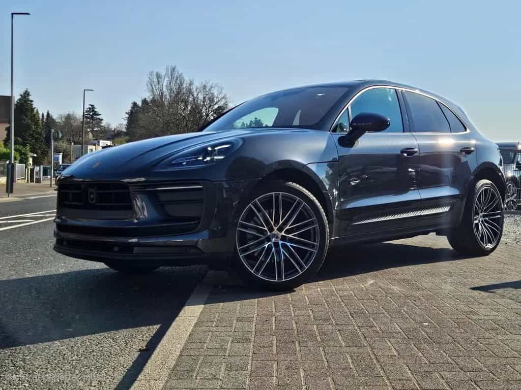 Porsche Macan Turbo 21Zoll DeutschesFahrzeug Panorama 03/2023-photo-31