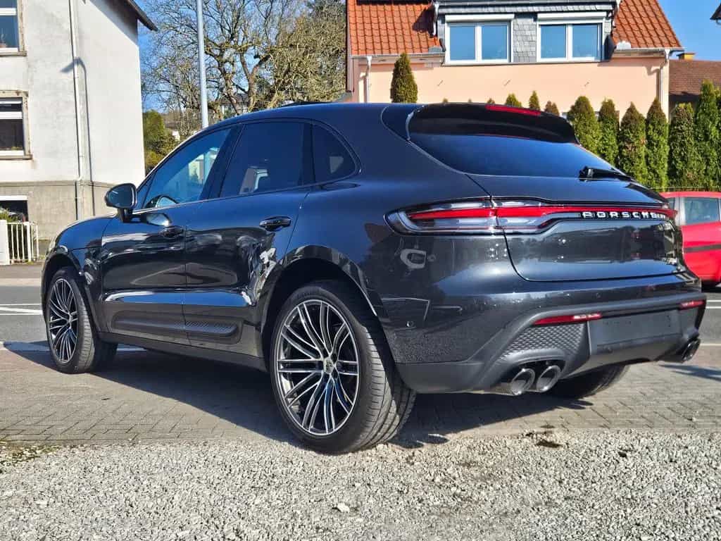 Porsche Macan Turbo 21Zoll DeutschesFahrzeug Panorama 03/2023-photo-4