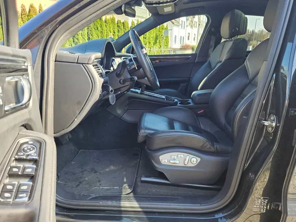 Porsche Macan Turbo 21Zoll DeutschesFahrzeug Panorama 03/2023-photo-5