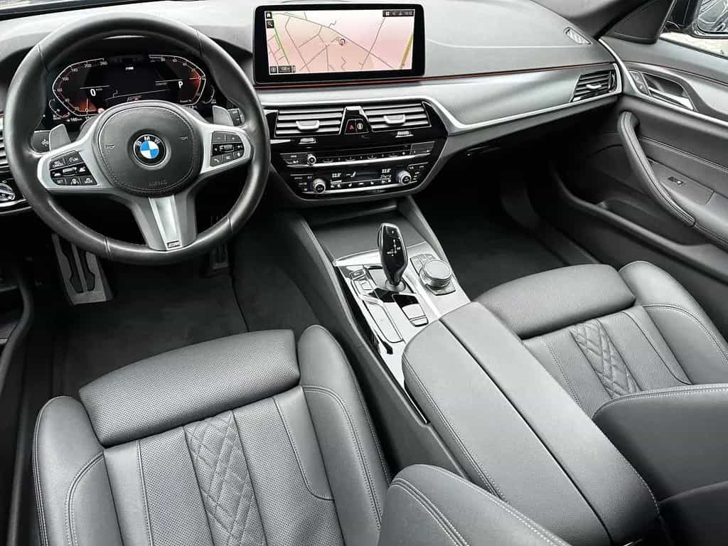 BMW 5 Series 520d Touring xDrive M-Sport NAV+LED+AHK+KAM+ACC 12/2023-photo-10