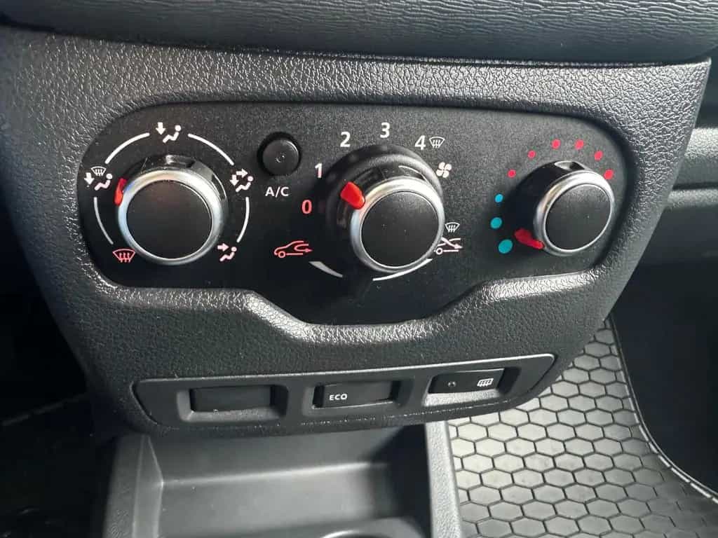 Dacia Dokker Comfort 102PS - AHK - Nur 63263km ! 05/2018-photo-13
