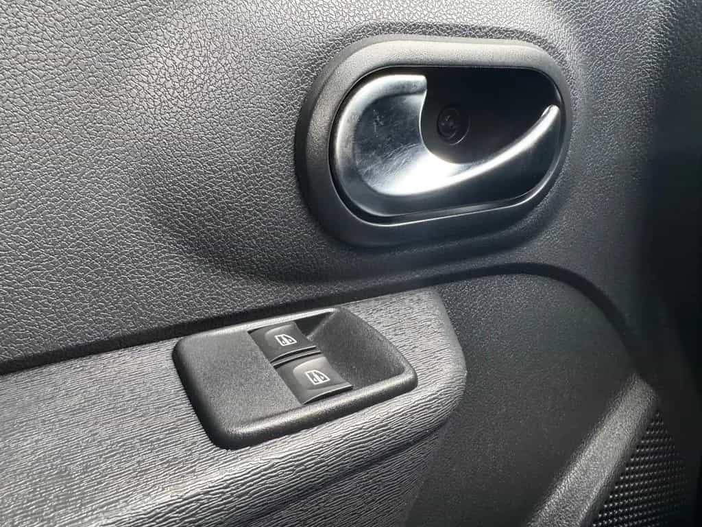 Dacia Dokker Comfort 102PS - AHK - Nur 63263km ! 05/2018-photo-16